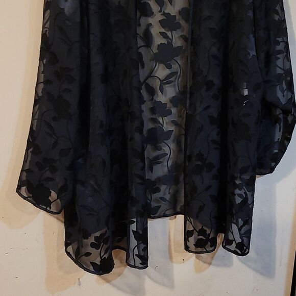 Adorable black sheer with flowers to kikimo 3X - Picture 2 of 5